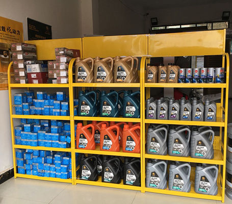 Os acessórios arquivando feitos sob encomenda do carro do supermercado indicam para submeter o branco amarelo verde