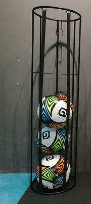 Assoalho que está o armazenamento da bola dos esportes da garagem de H1020mm W270mm, cremalheira vertical do armazenamento do basquetebol