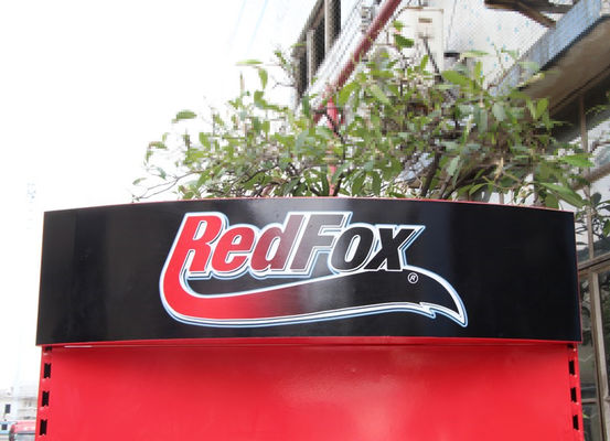O TUV vermelho brilhante aprova a cremalheira Pegboard da ferramenta, loja de Peg Display Rack For Retail